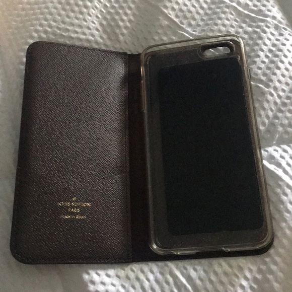 Louis Vuitton iPhone case - Picture 2 of 8